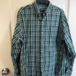 IZOD men’s long sleeve dress shirt size Large. Green plaid, EUC.